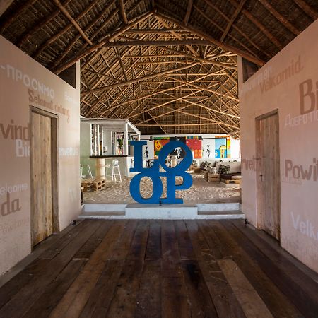 The Loop Beach Resort (Adults Only) จัมเบียนี ภายนอก รูปภาพ
