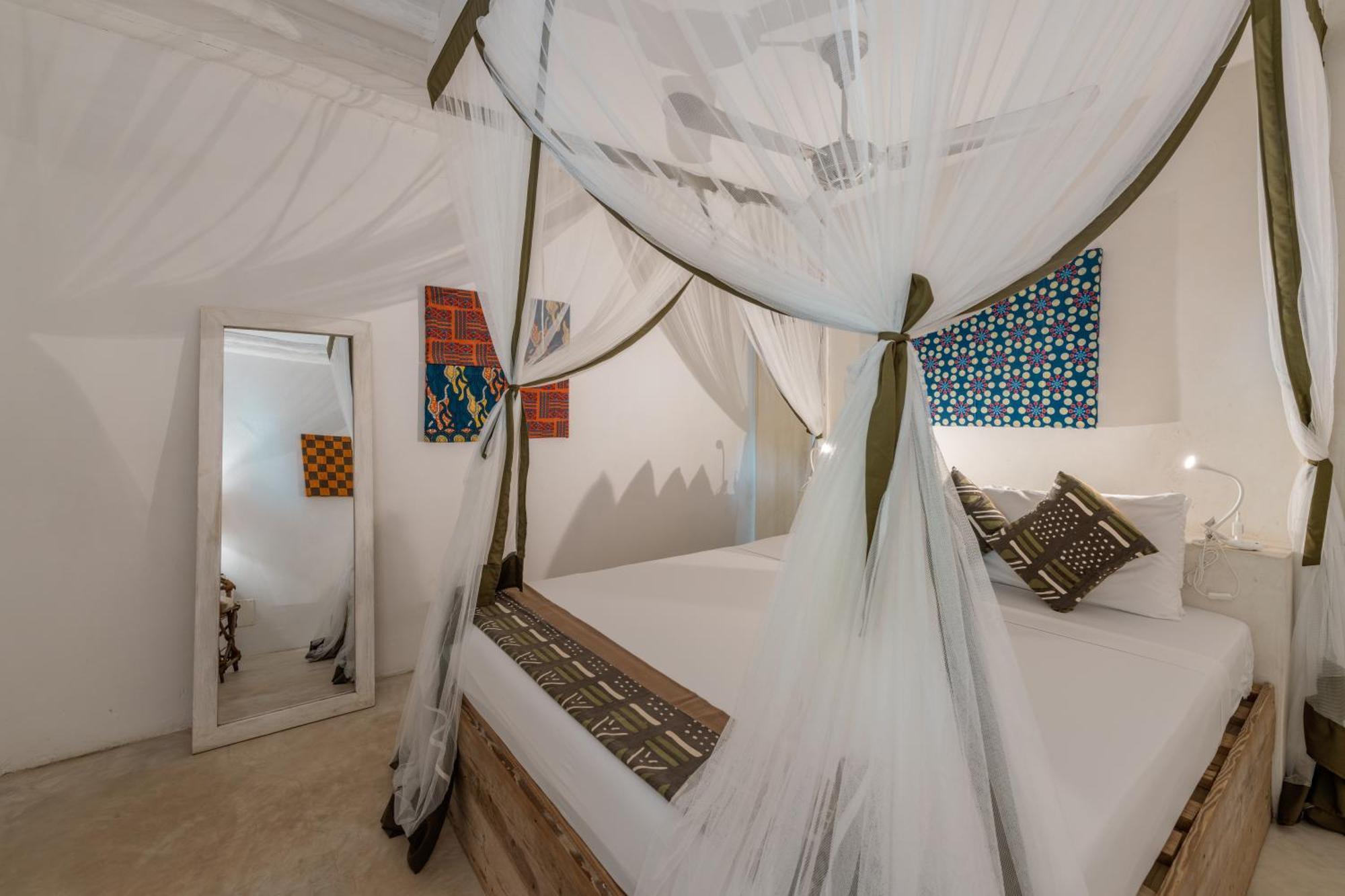 The Loop Beach Resort (Adults Only) จัมเบียนี ภายนอก รูปภาพ