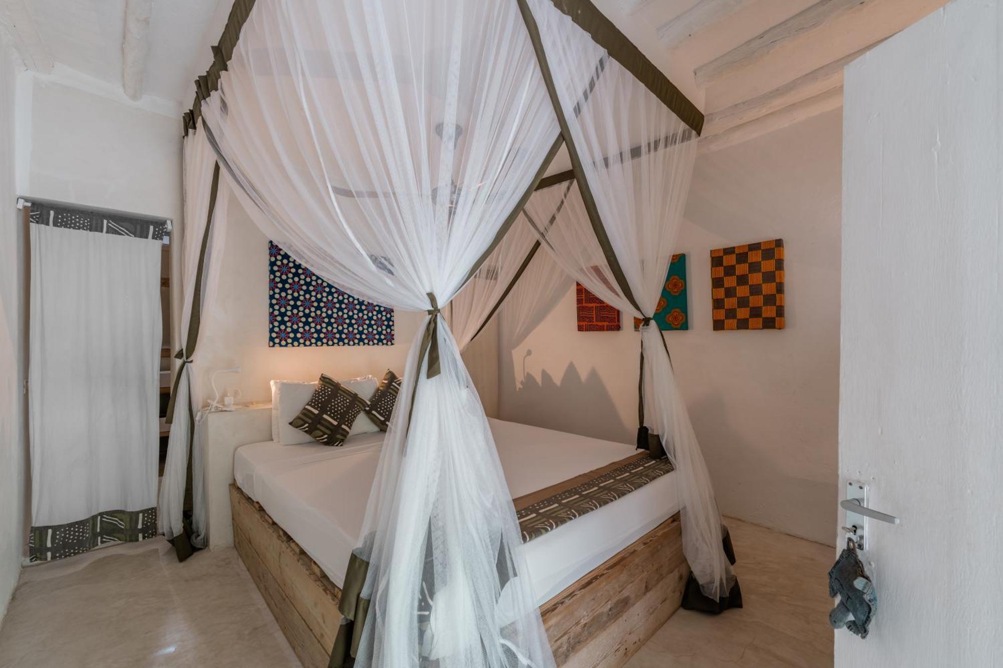 The Loop Beach Resort (Adults Only) จัมเบียนี ภายนอก รูปภาพ