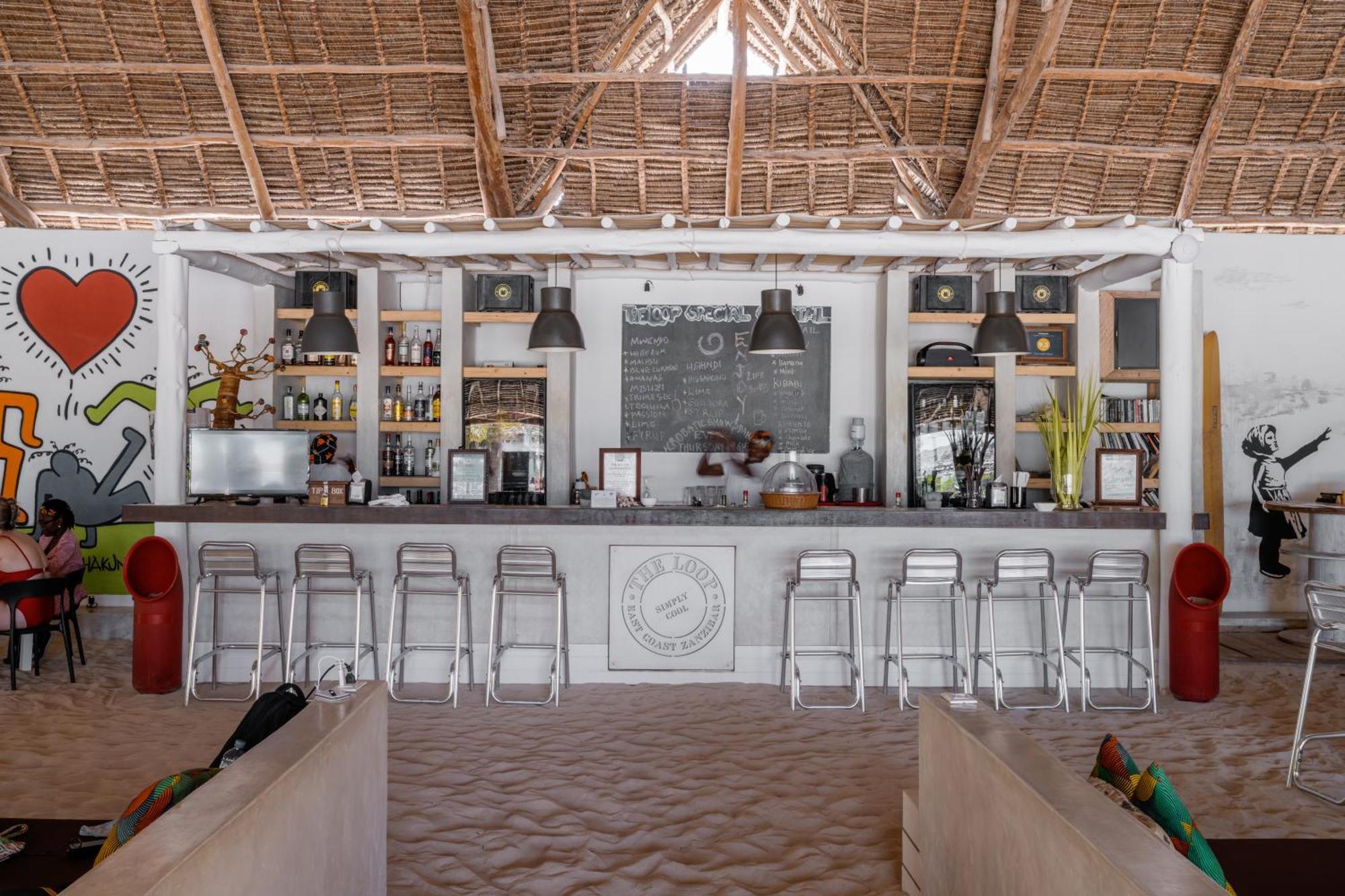 The Loop Beach Resort (Adults Only) จัมเบียนี ภายนอก รูปภาพ